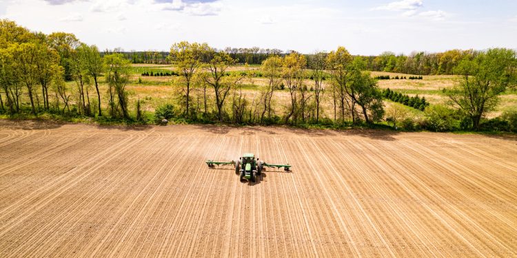 Importanța utilajelor agricole în eficientizarea culturilor