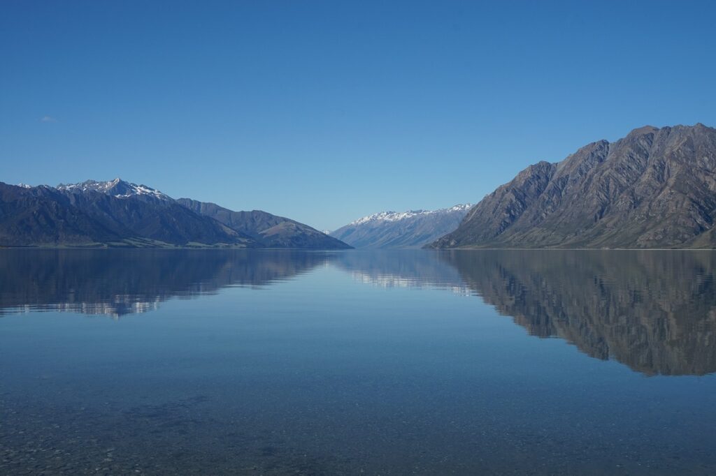 unde se arunca oglinda sparta