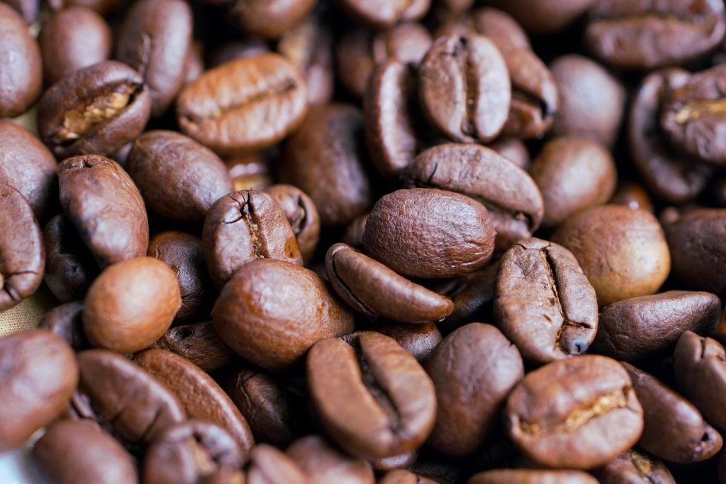 masca de fata cu zat de cafea si bicarbonat